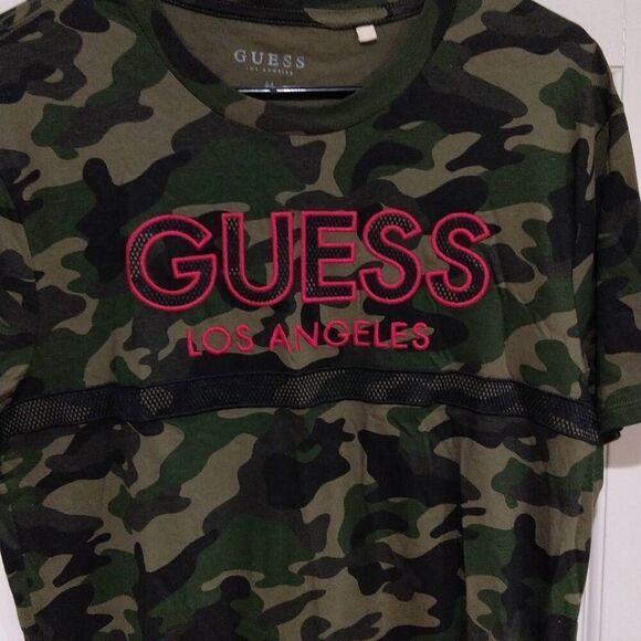 Guess Los Angeles Camo T-shirt Medium - Picture 6 of 10